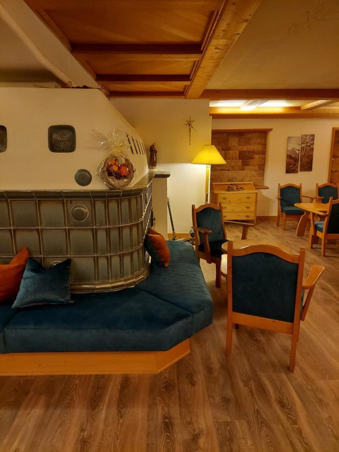 Hotel Alpina Pinzolo Exterior foto