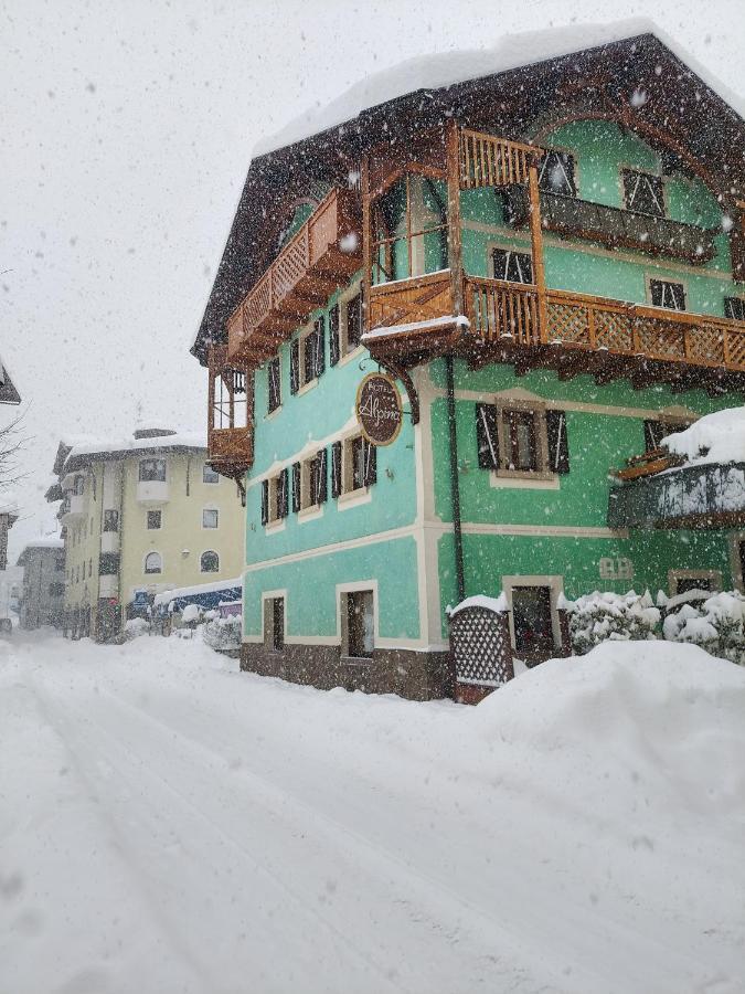 Hotel Alpina Pinzolo Exterior foto